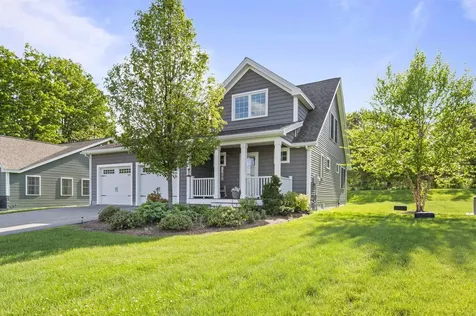 4 Three Ponds Drive Brentwood NH 03833