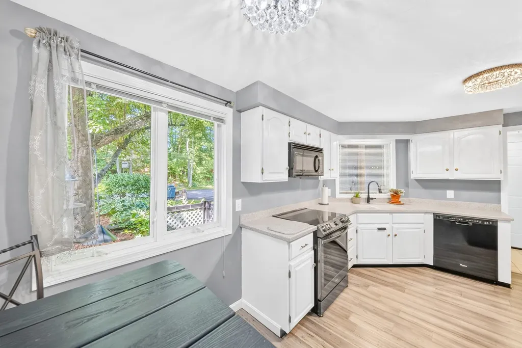 70 Walden Pond Drive Nashua NH 03064