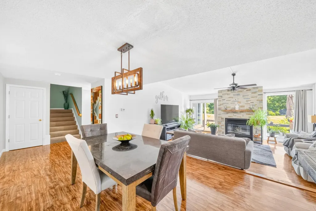 70 Walden Pond Drive Nashua NH 03064