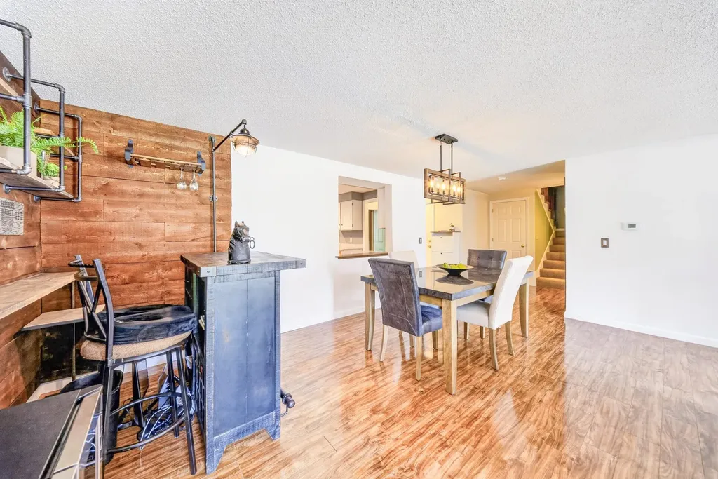 70 Walden Pond Drive Nashua NH 03064