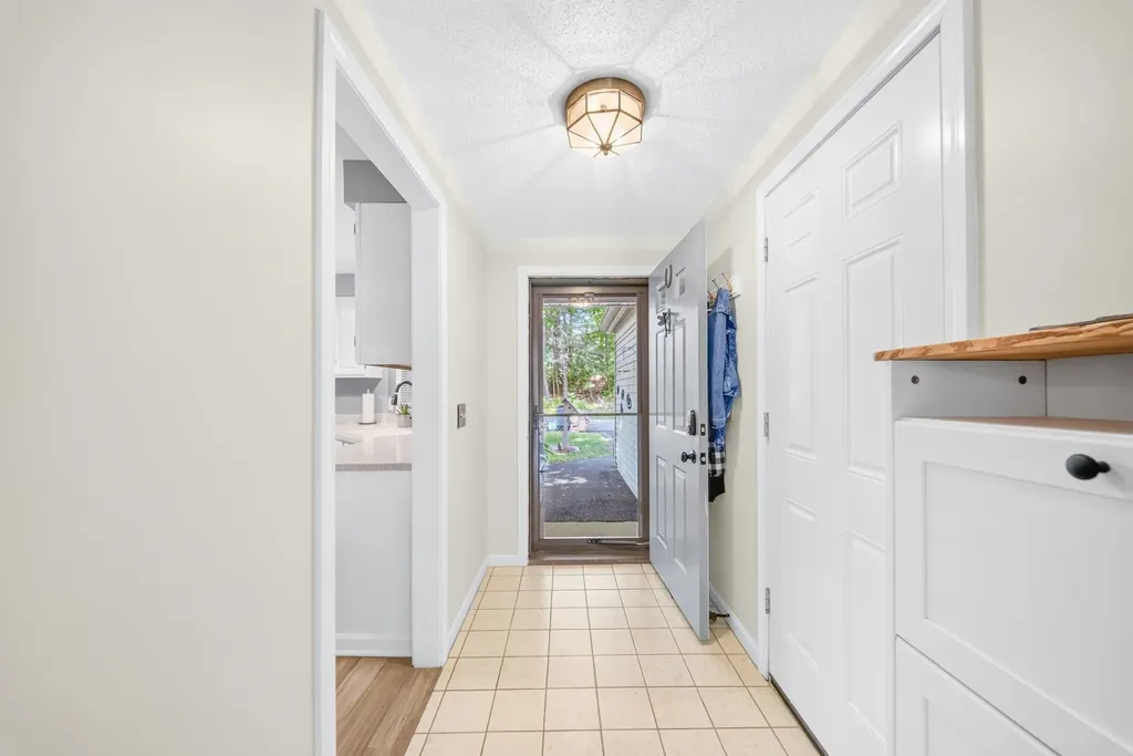 70 Walden Pond Drive Nashua NH 03064