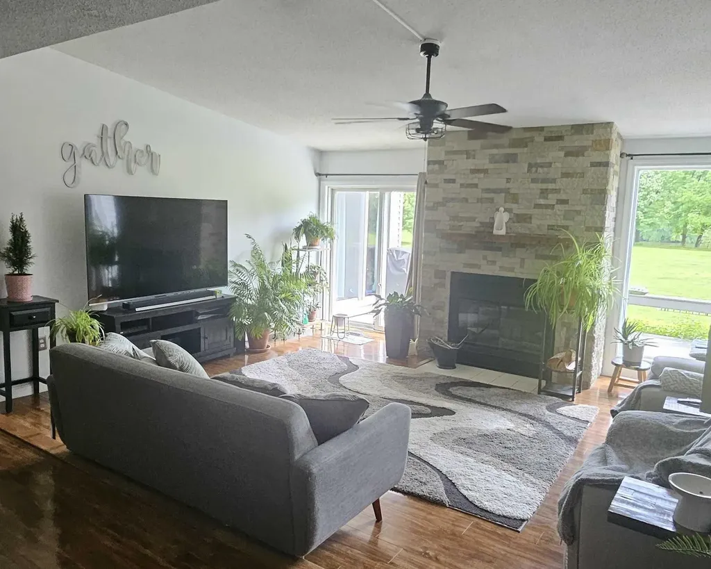 70 Walden Pond Drive Nashua NH 03064