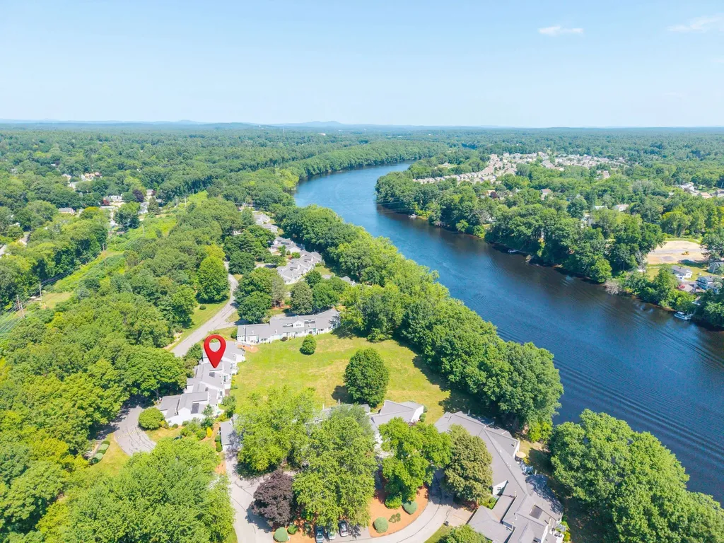 70 Walden Pond Drive Nashua NH 03064
