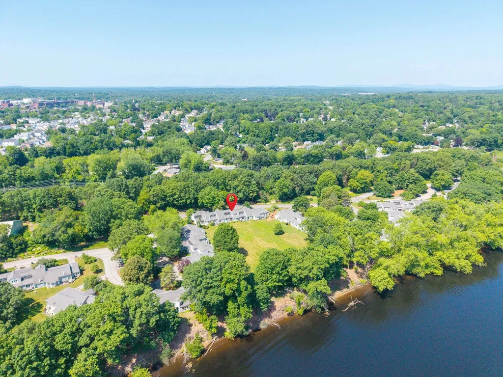 70 Walden Pond Drive Nashua NH 03064