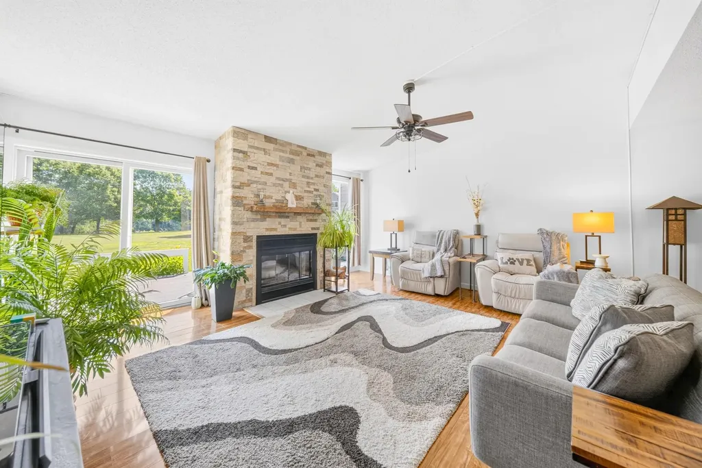 70 Walden Pond Drive Nashua NH 03064