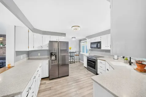 70 Walden Pond Drive Nashua NH 03064