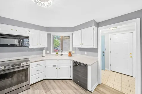 70 Walden Pond Drive Nashua NH 03064