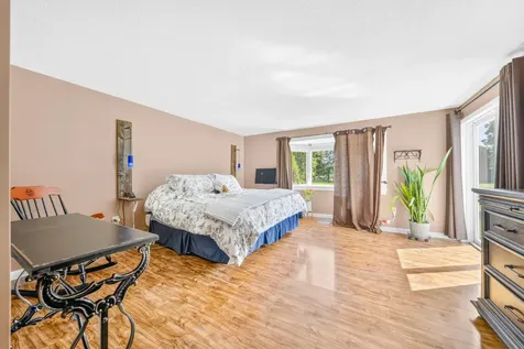 70 Walden Pond Drive Nashua NH 03064