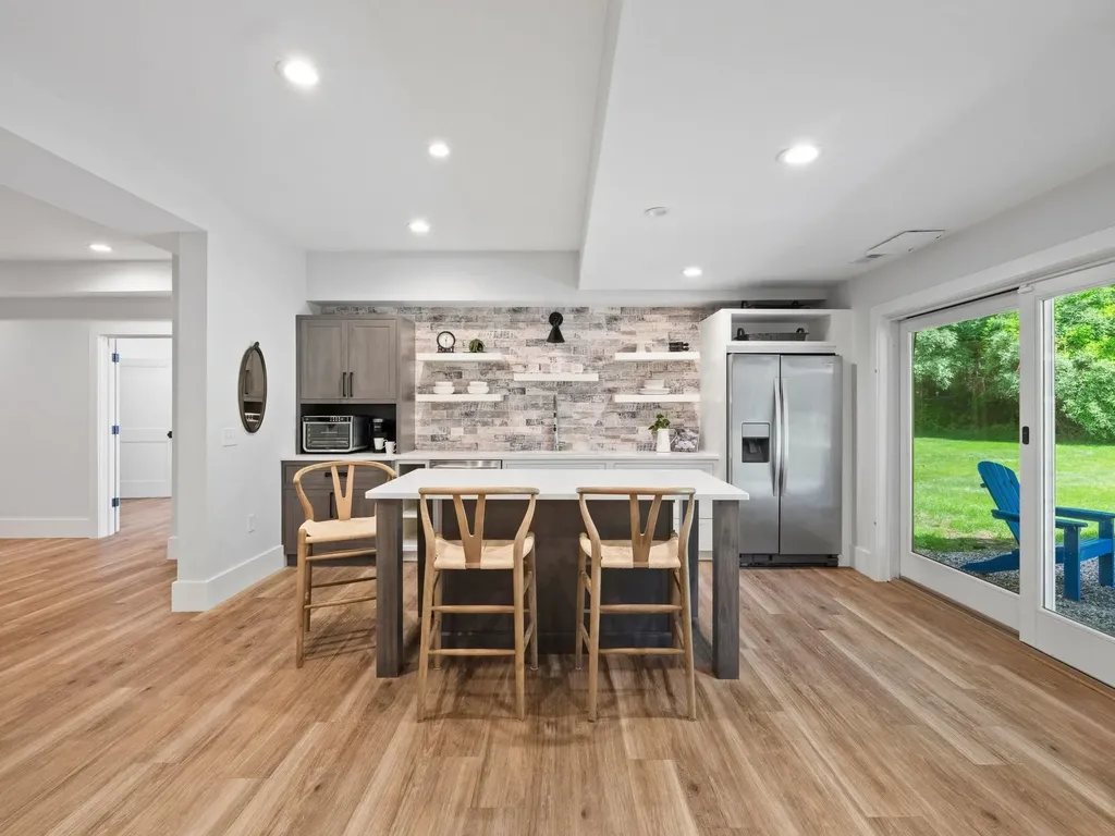 15 County Road Bedford NH 03110
