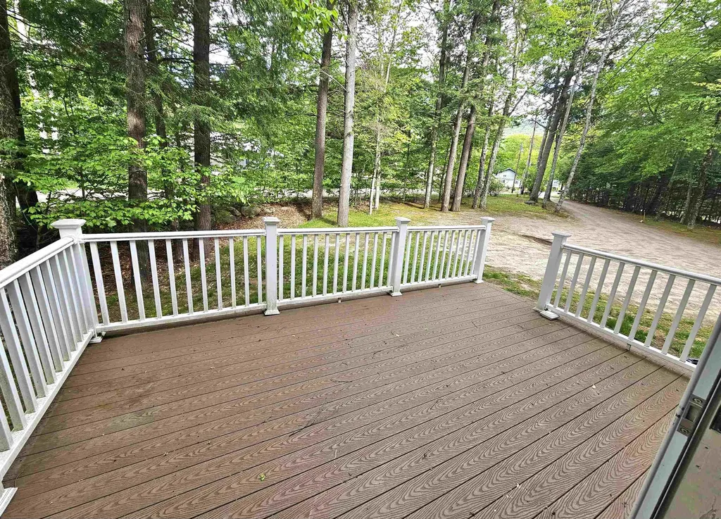 27 Boyle Street Lincoln NH 03251