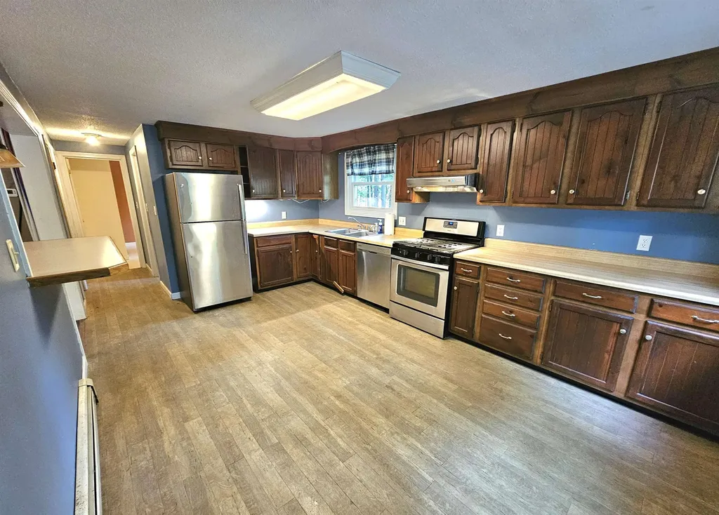 27 Boyle Street Lincoln NH 03251