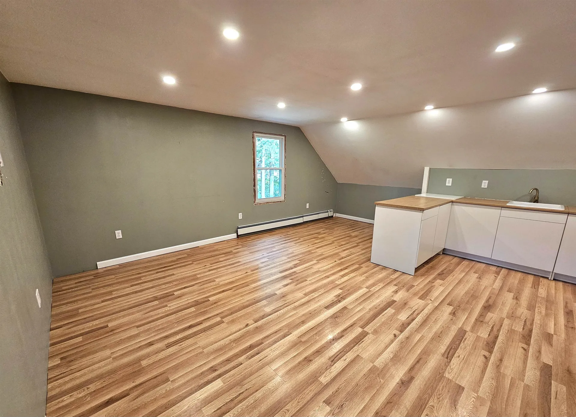 27 Boyle Street Lincoln NH 03251