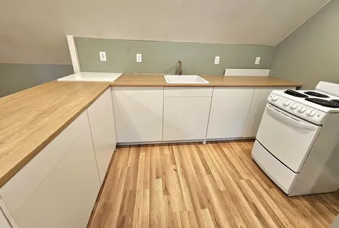 27 Boyle Street Lincoln NH 03251