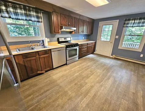 27 Boyle Street Lincoln NH 03251