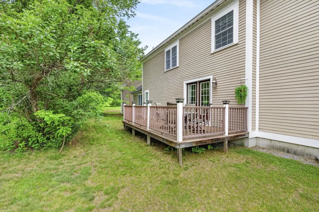 376 Main Street Hopkinton NH 03229