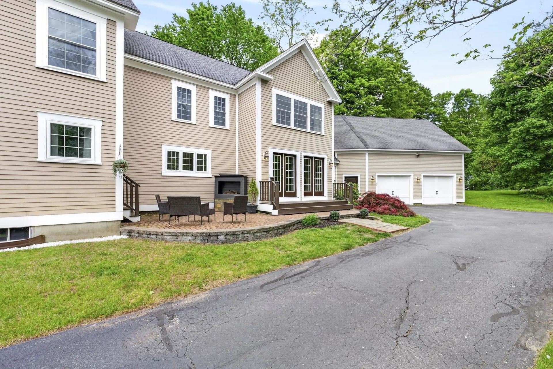 376 Main Street Hopkinton NH 03229