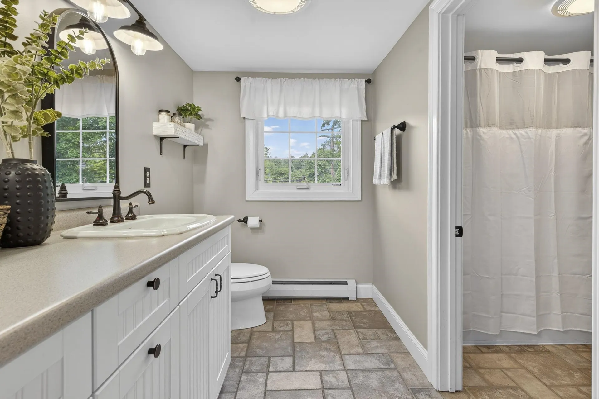 376 Main Street Hopkinton NH 03229