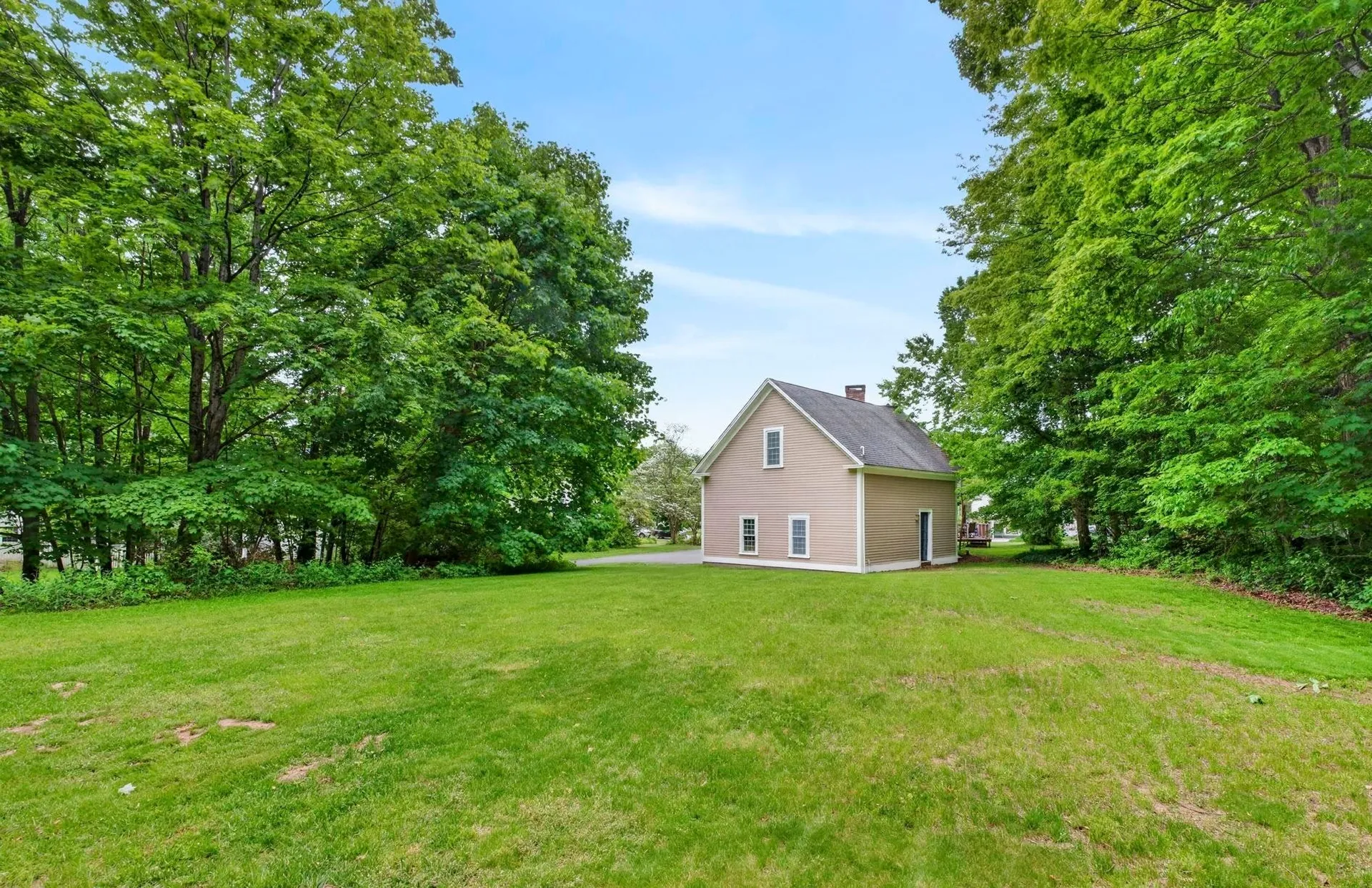 376 Main Street Hopkinton NH 03229