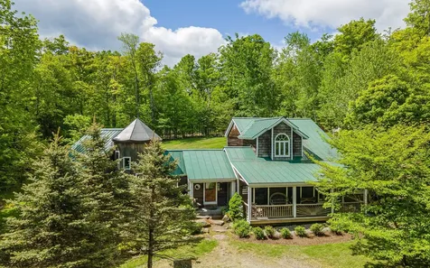 8 Twin Rocks Road Dover VT 05356