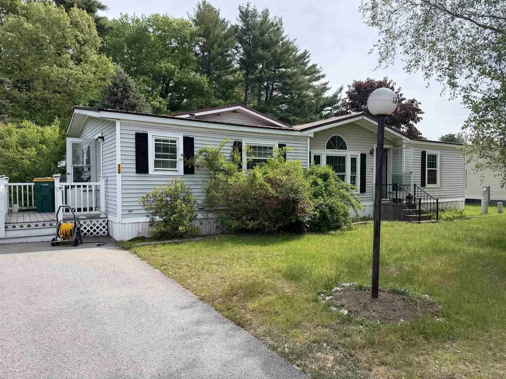 13 Caribbean Lane Rochester NH 03867