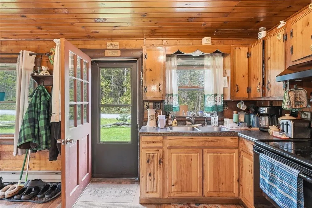 3637 Noyestar Road Walden VT 05836