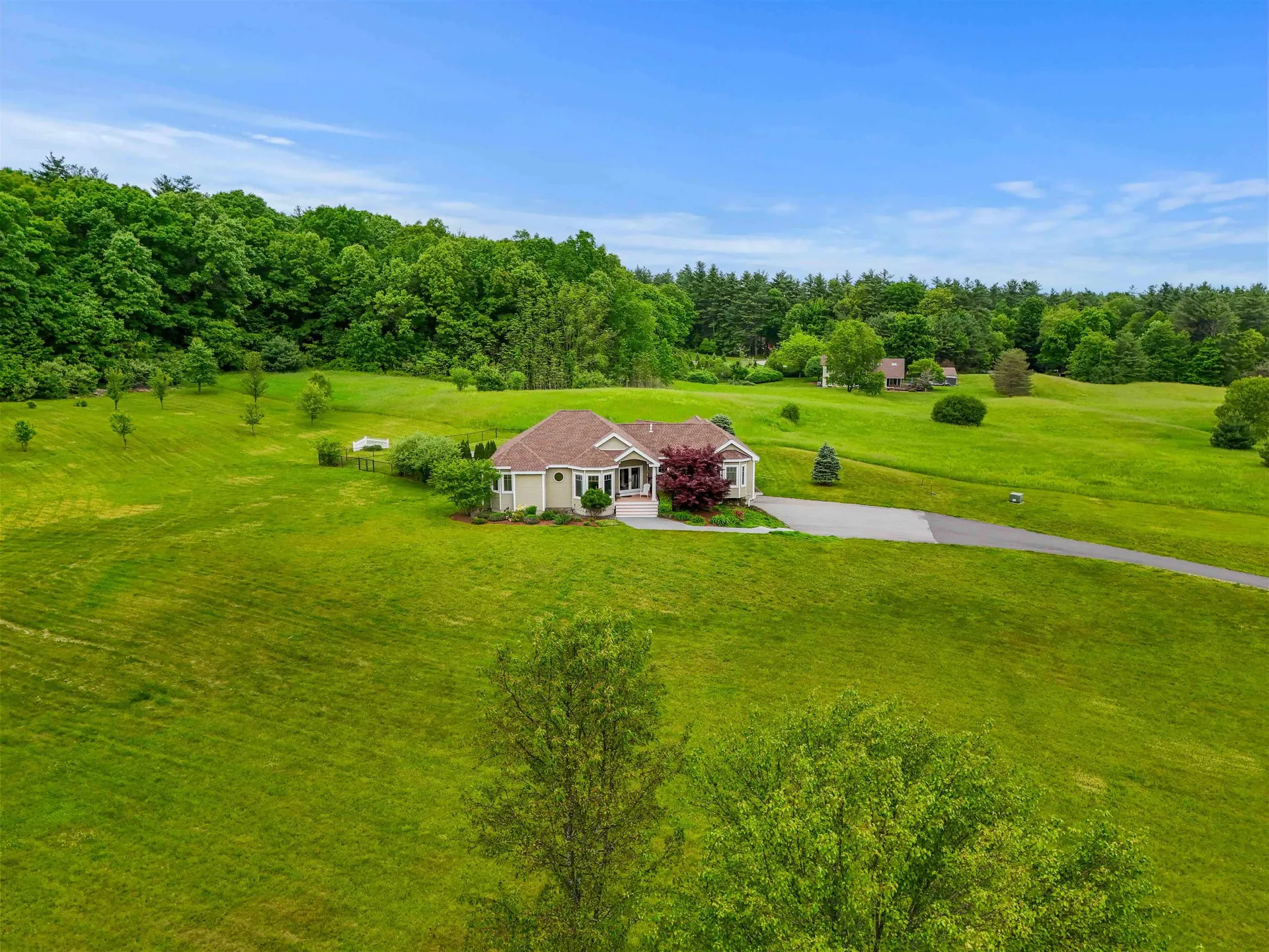 164 Broad Street Hollis NH 03049