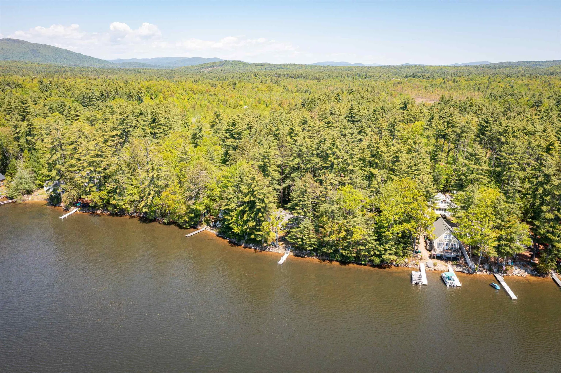 33 Oak Avenue Effingham NH 03882