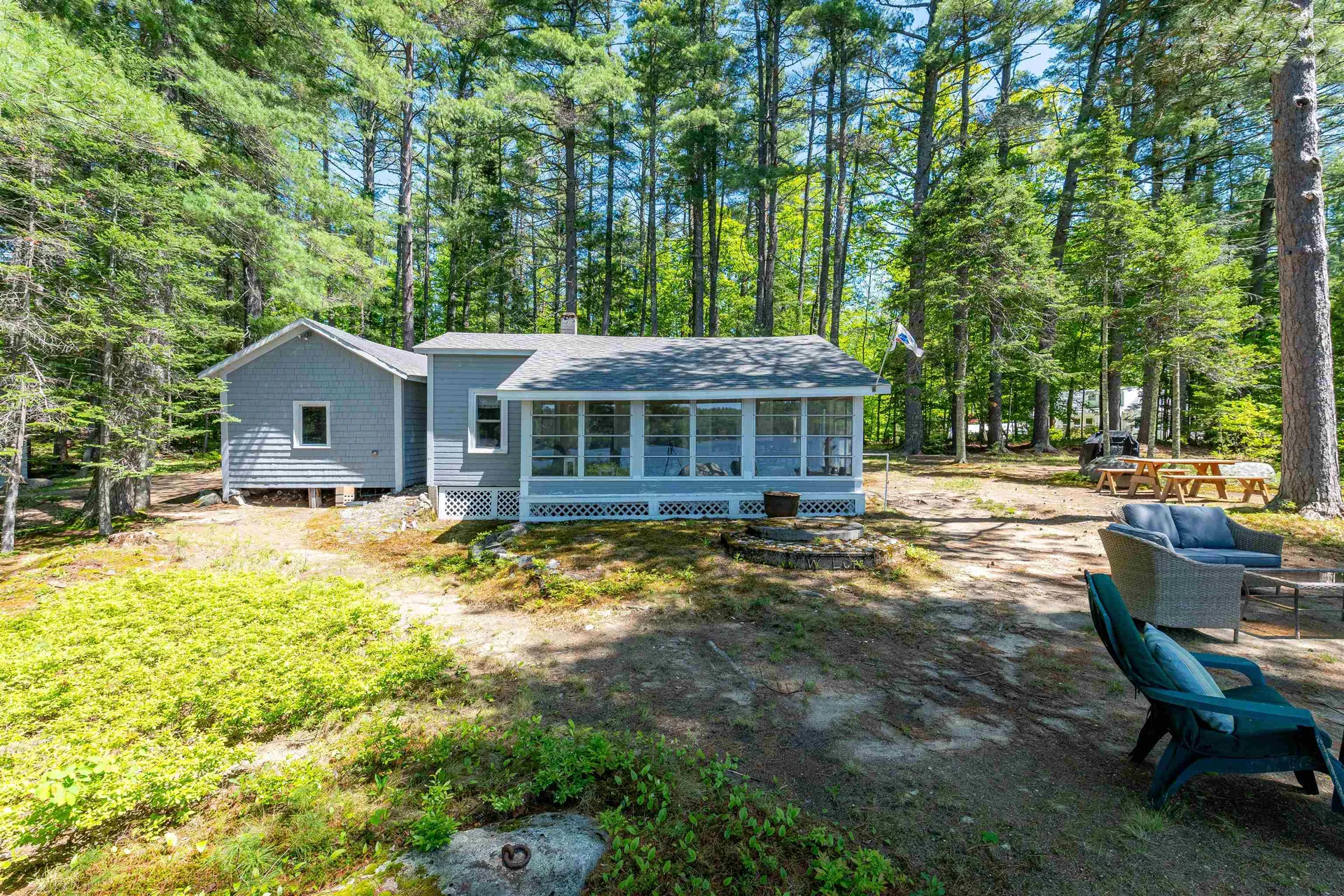 33 Oak Avenue Effingham NH 03882
