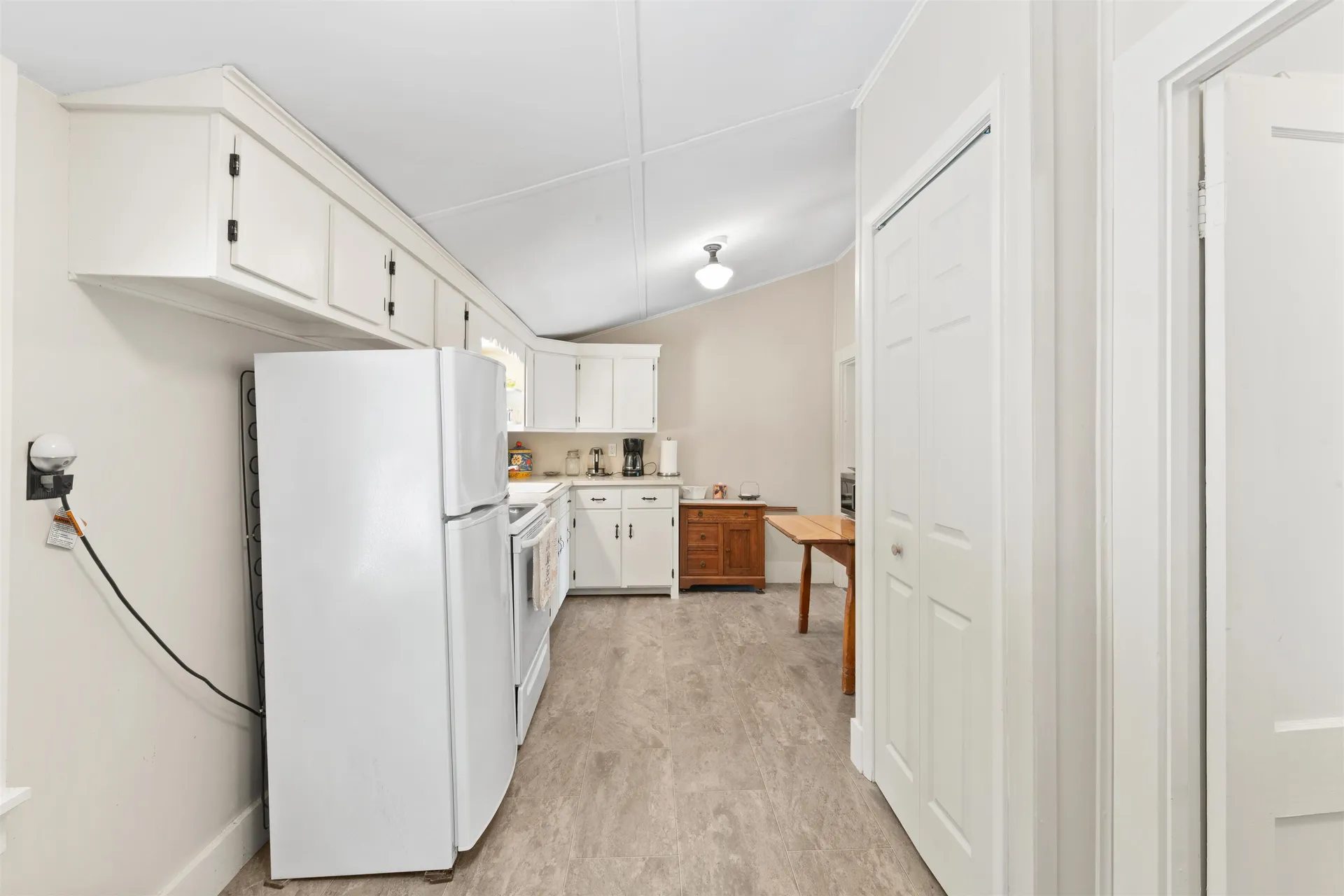 33 Oak Avenue Effingham NH 03882