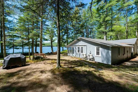 33 Oak Avenue Effingham NH 03882