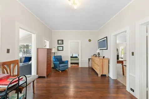 33 Oak Avenue Effingham NH 03882