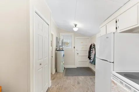 33 Oak Avenue Effingham NH 03882