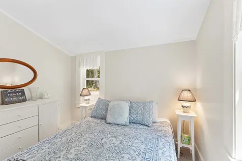 33 Oak Avenue Effingham NH 03882