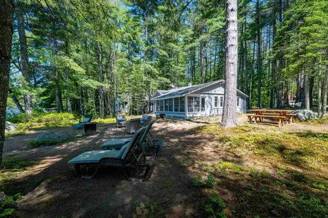 33 Oak Avenue Effingham NH 03882