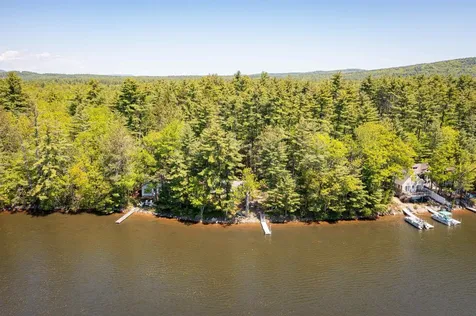 33 Oak Avenue Effingham NH 03882