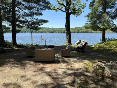 33 Oak Avenue Effingham NH 03882