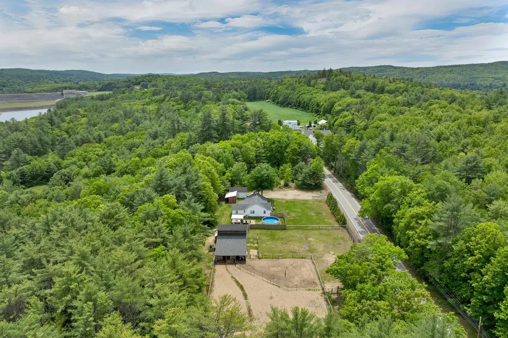 341 Hill Road Franklin NH 03235