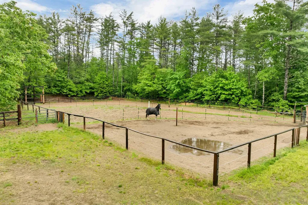 341 Hill Road Franklin NH 03235