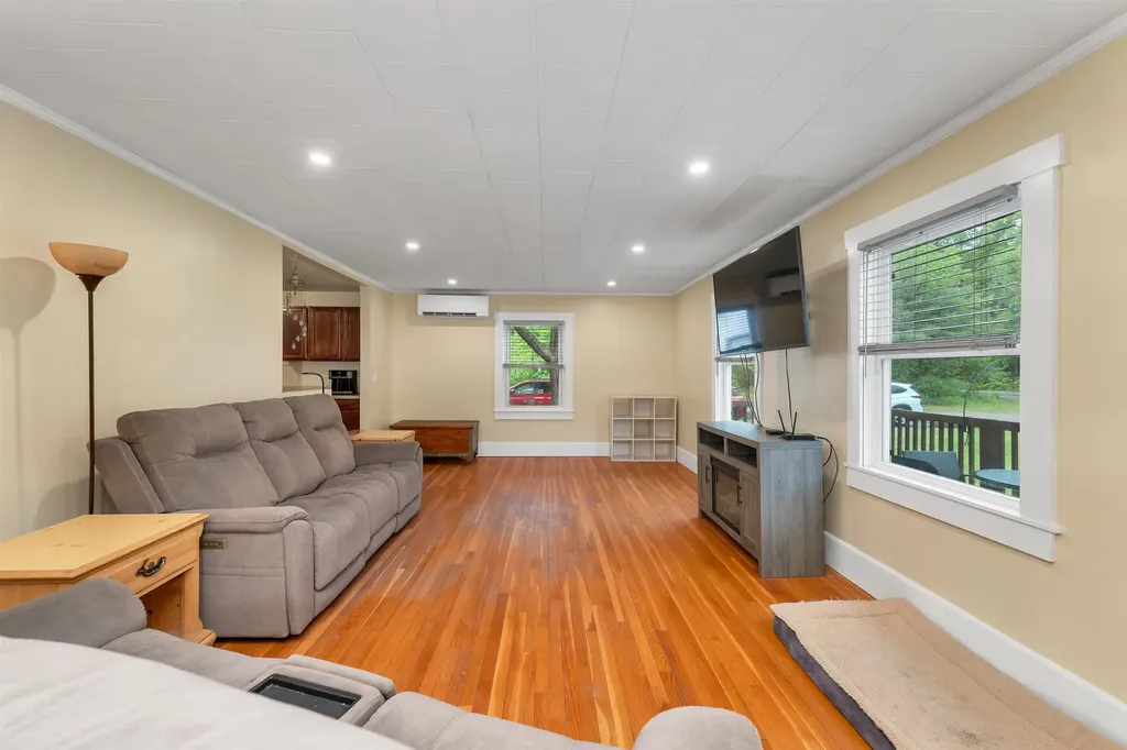 341 Hill Road Franklin NH 03235