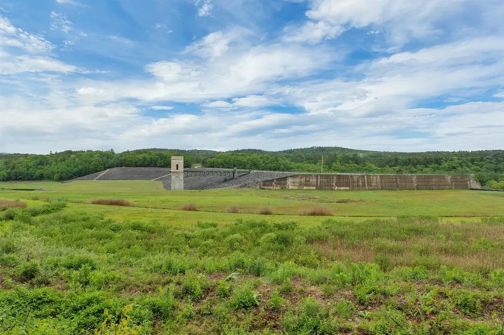 341 Hill Road Franklin NH 03235