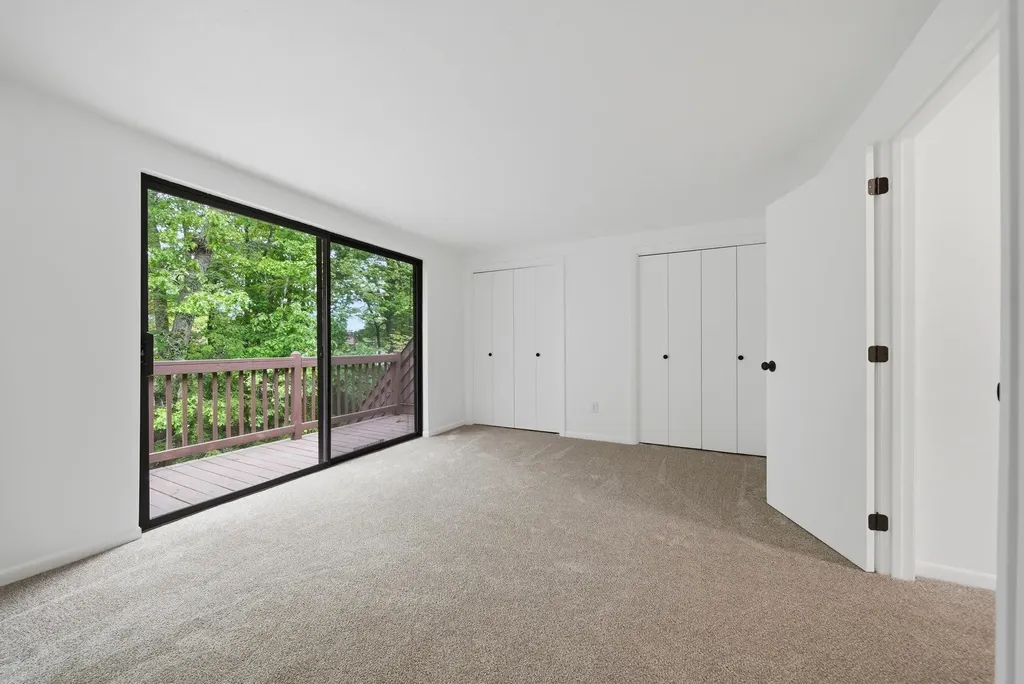25 Silverton Drive Nashua NH 03062