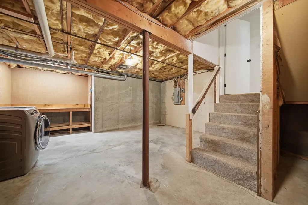25 Silverton Drive Nashua NH 03062