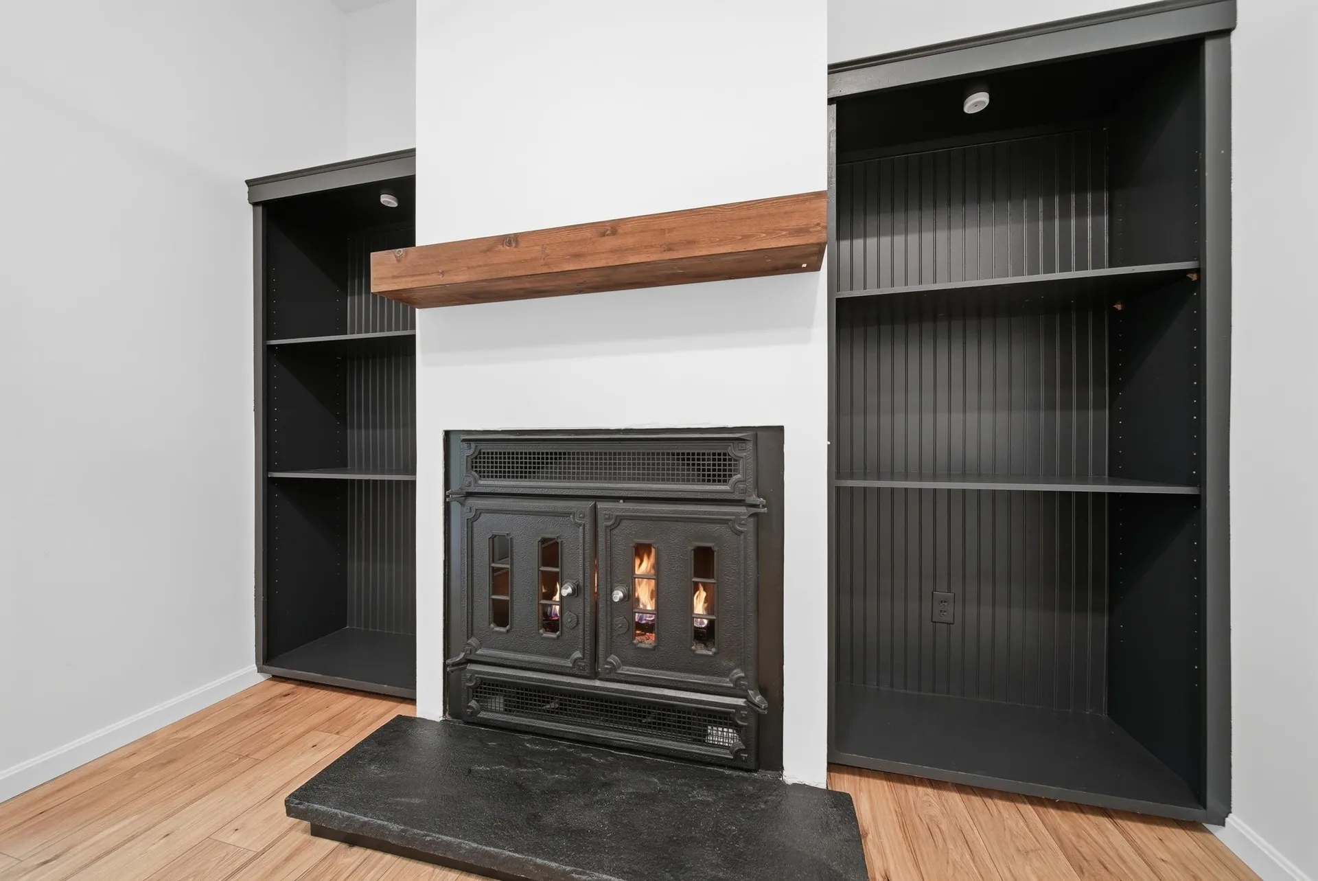 25 Silverton Drive Nashua NH 03062
