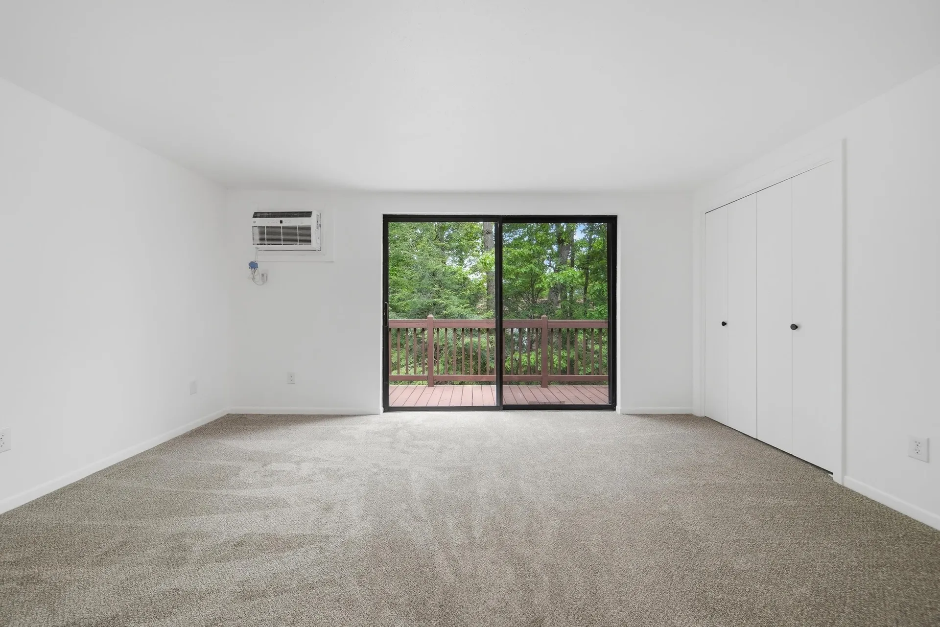 25 Silverton Drive Nashua NH 03062