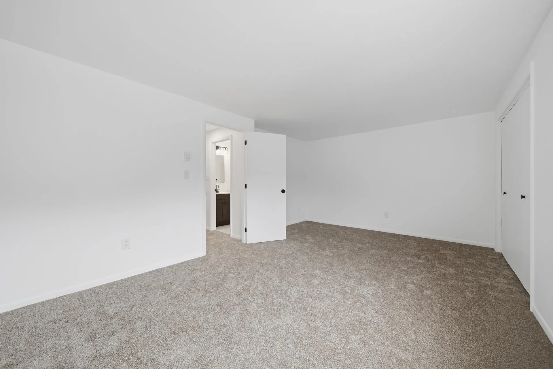 25 Silverton Drive Nashua NH 03062