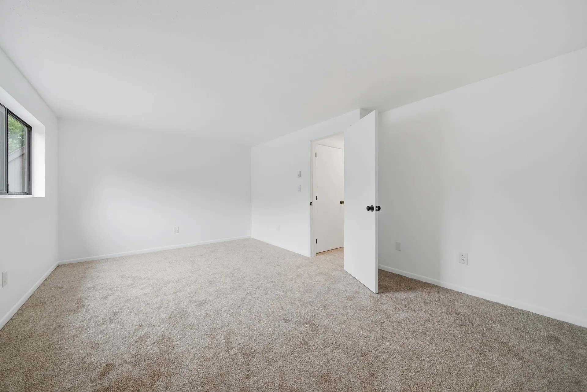 25 Silverton Drive Nashua NH 03062