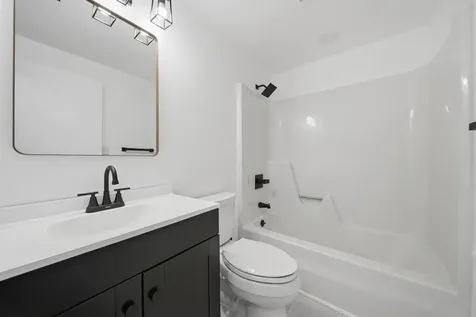 25 Silverton Drive Nashua NH 03062