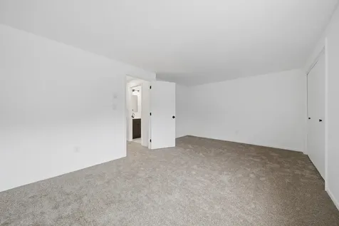 25 Silverton Drive Nashua NH 03062