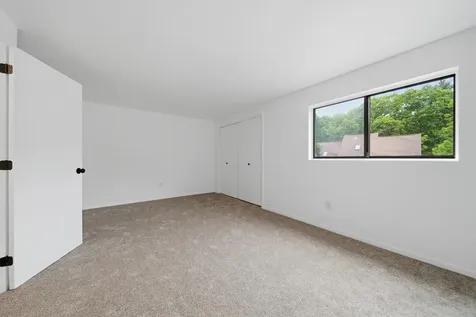 25 Silverton Drive Nashua NH 03062