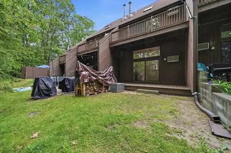 25 Silverton Drive Nashua NH 03062